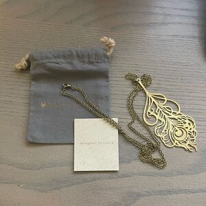 Monserat De Lucca Vintage Brass Gold Intricate Peacock Feather Necklace NWT